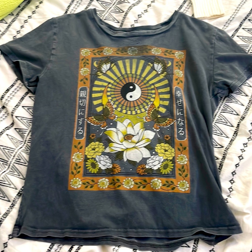 This is a Ying Yang t-Shirt! It is from Tilly’s! It is a size L , girls!:)